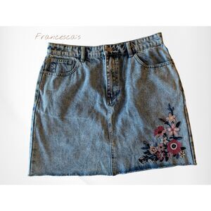 Francesca’s Audrey Parks Embroidered Floral Denim Mini Skirt Raw Hem
